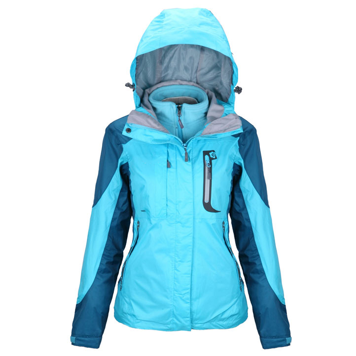 Components and features of ski clothes