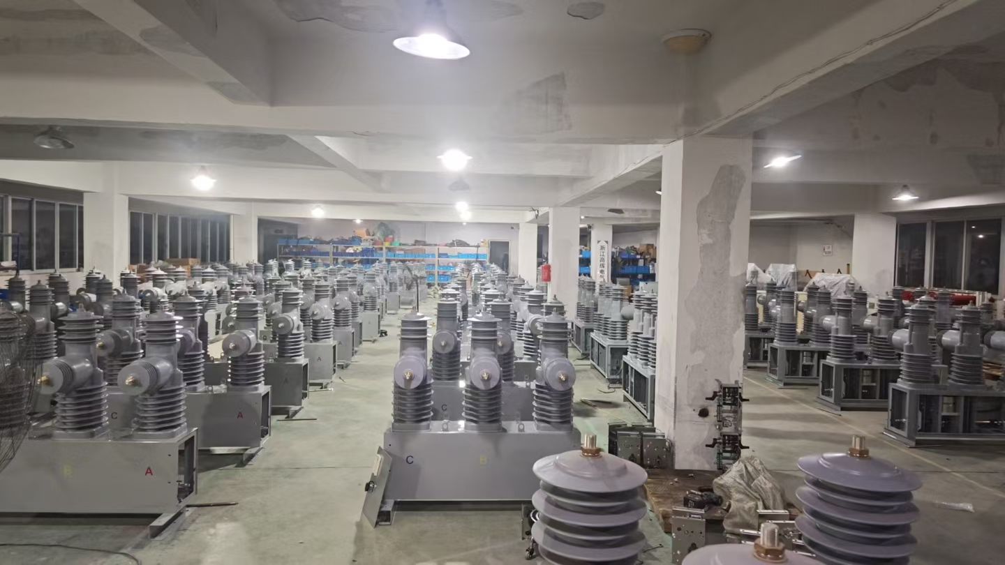 Outdoor Circuit Breaker Manufacturers: Ensuring Safety and Reliability for Outdoor Applications